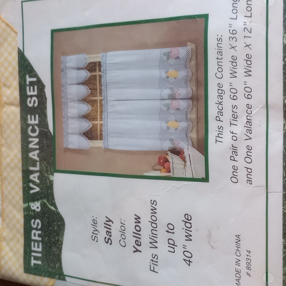 Tier & Valance Set Sally Yellow Fits Window Up To 40" Wide NWT